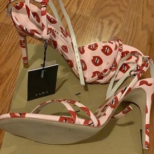 Zara lips sandal heels in pink and red